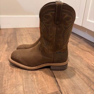 Ariat Tan and Brown Leather Boots